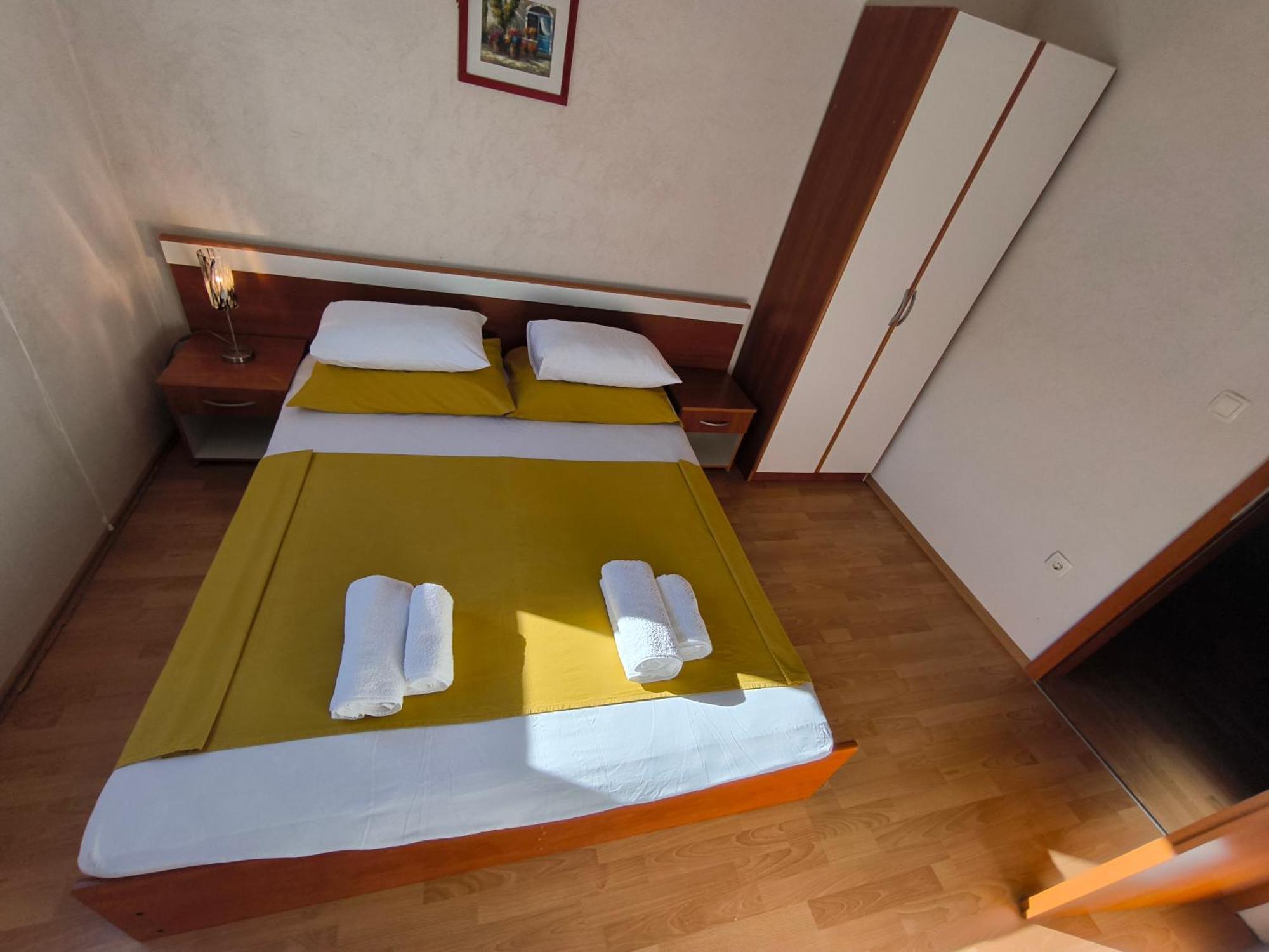Astramaris Apartments Donji Okrug  Esterno foto