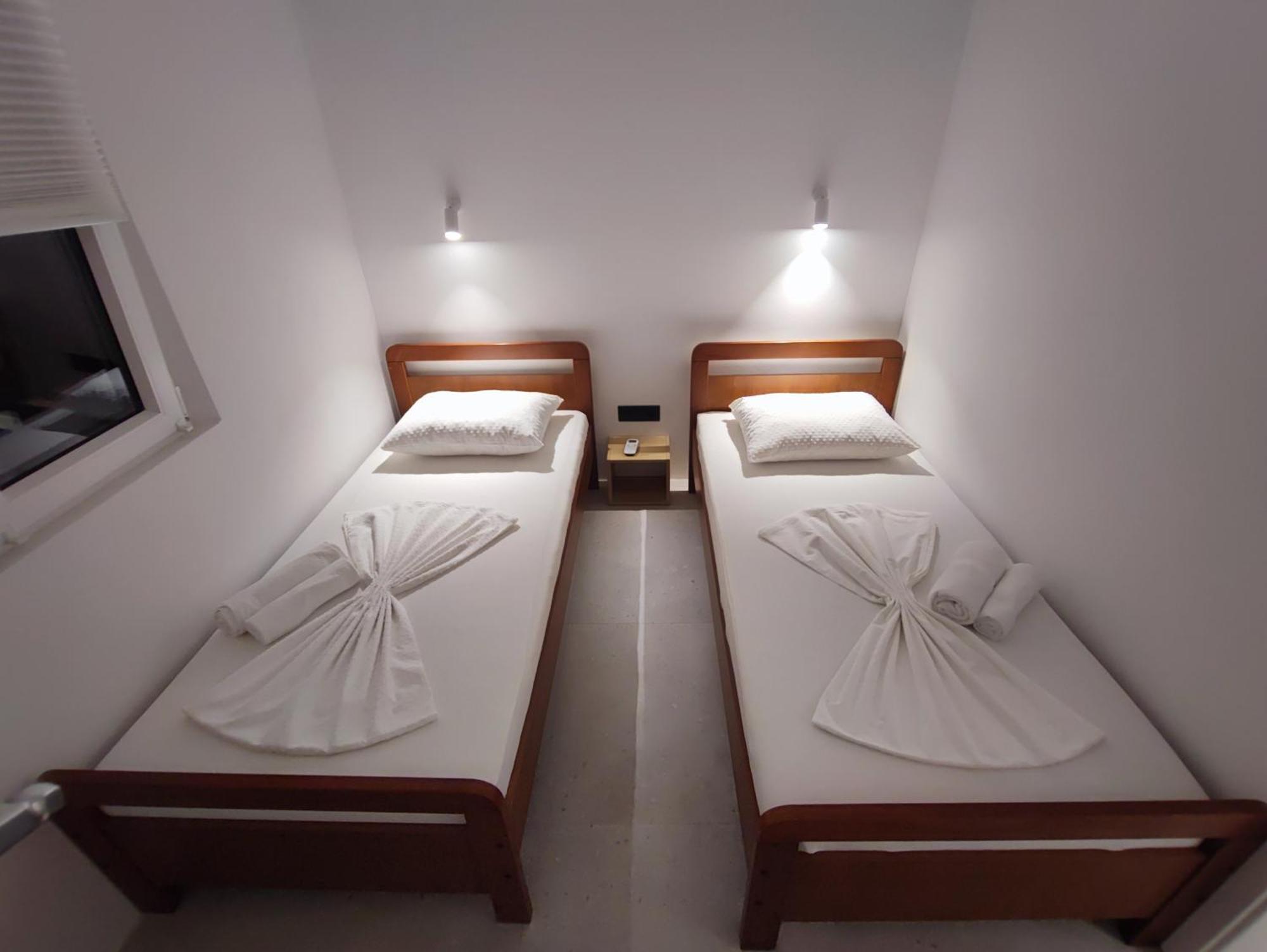 Astramaris Apartments Donji Okrug  Esterno foto