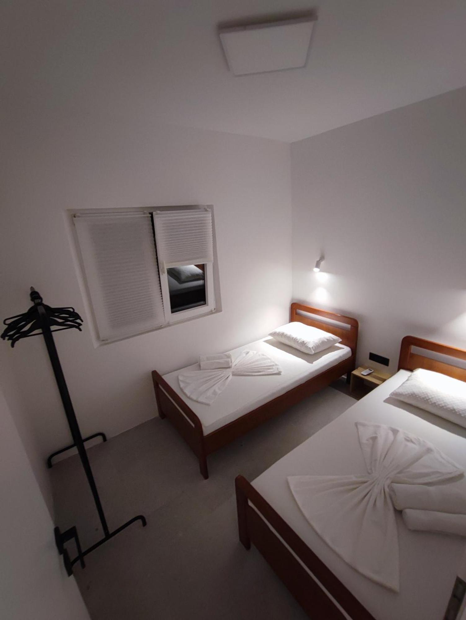 Astramaris Apartments Donji Okrug  Esterno foto