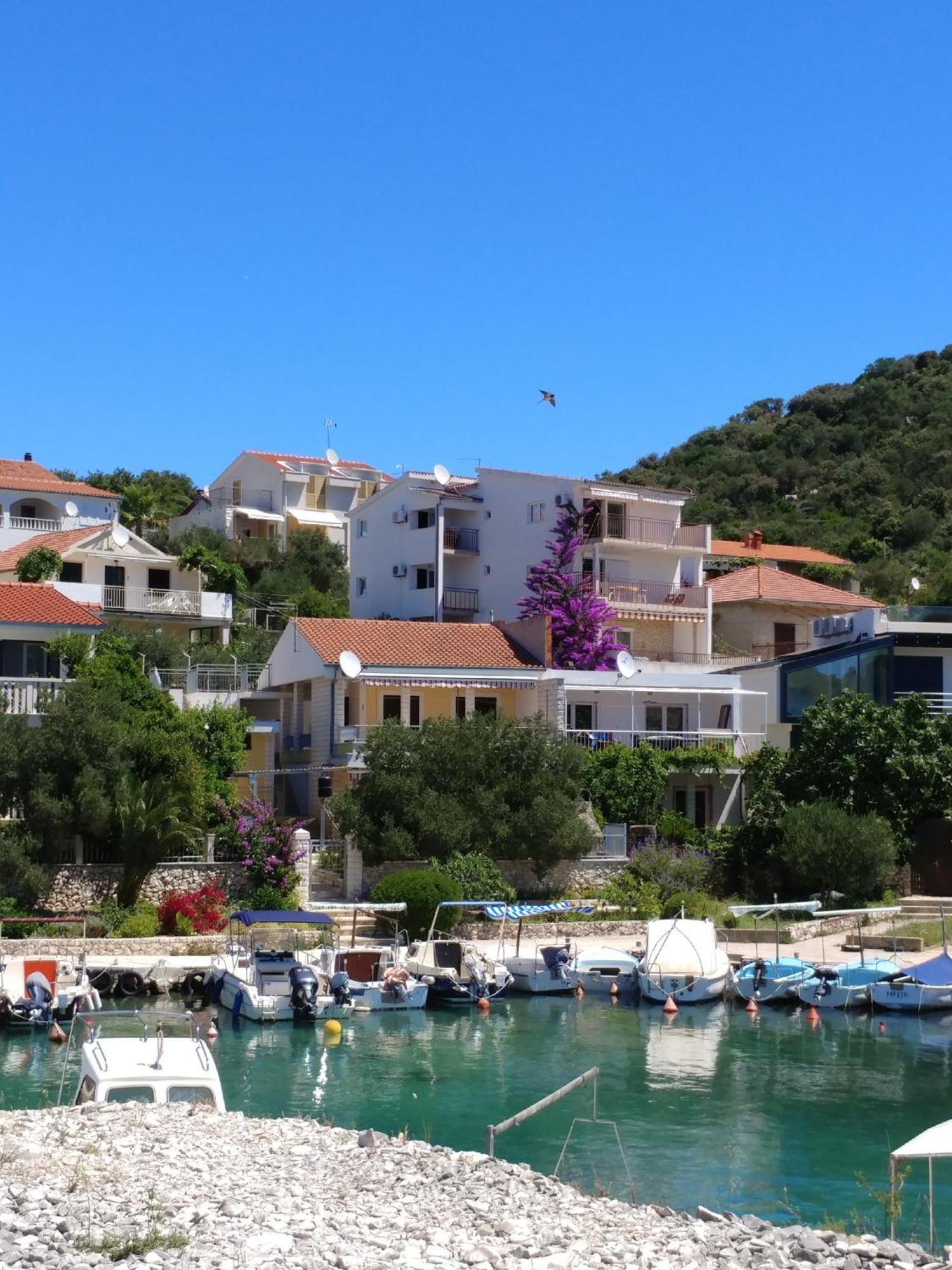 Astramaris Apartments Donji Okrug  Esterno foto