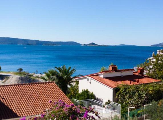Astramaris Apartments Donji Okrug  Esterno foto