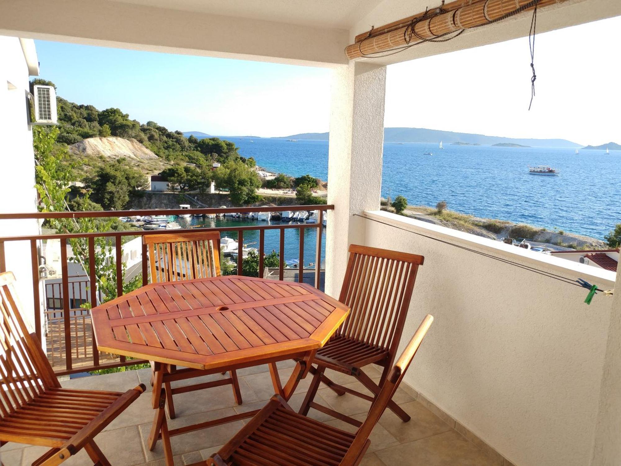 Astramaris Apartments Donji Okrug  Esterno foto